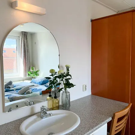 Vakantiewoning Met Dakterras - 150m شقة